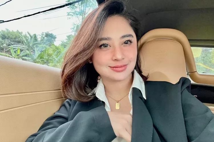 Dewi Perssik kini mendapatkan berbagai komentar dari netizen (Instagram @dewiperssik19)