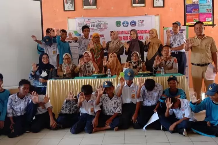 Kegiatan Pendampingan Stop Bullying! di SMP Negeri 6 SATAP Kecamatan Malangke, Selasa (21/2/2023) (Dok. LHR)