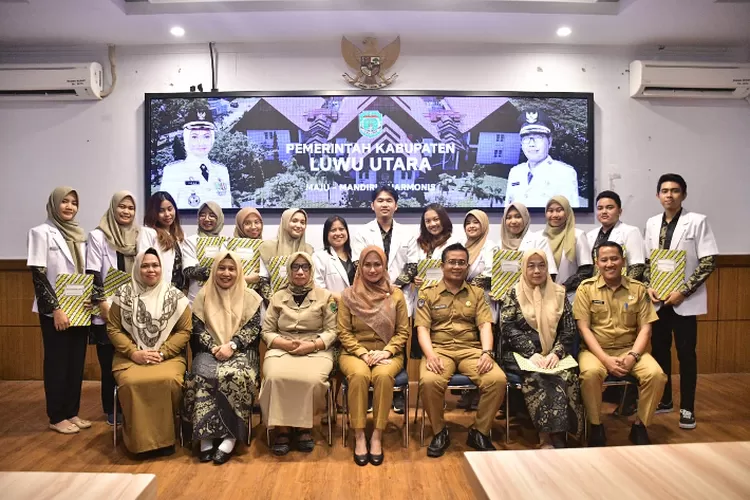 Pelepasan 14 dokter internship, Selasa (21/2/2023), di Ruang Command Center Kantor Bupati Luwu Utara  (Dok. Humas Kominfo)