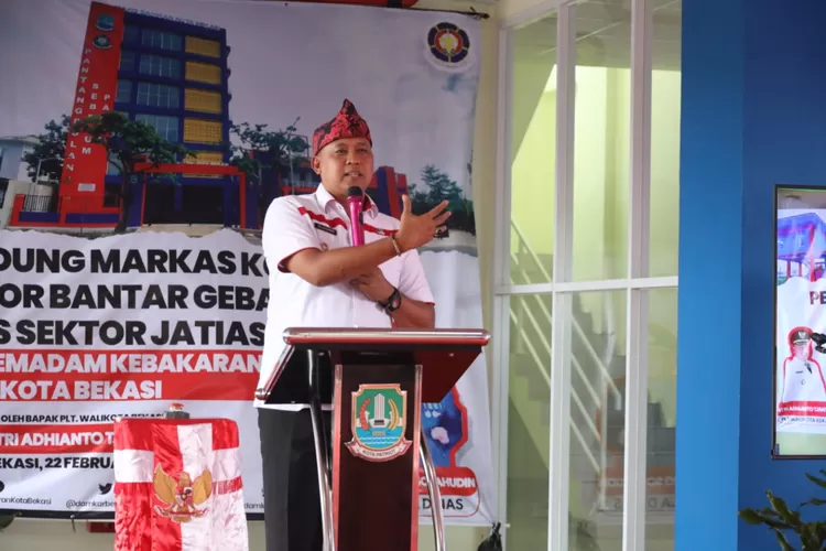 Plt Wali Kota Bekasi Tri Adhianto. (Humas Pemkot Bekasi)