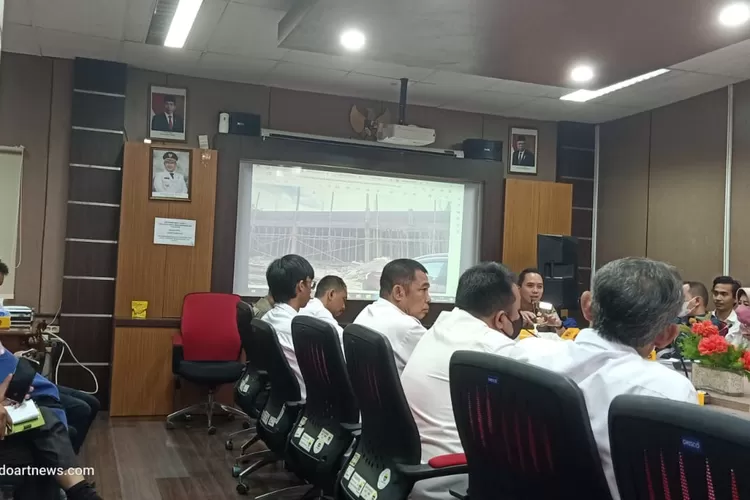 Dinas Ciptabintar Kota Bandung menggelar rapat terkait dugaan pelangaran cagar budaya, Rabu (22/2) 