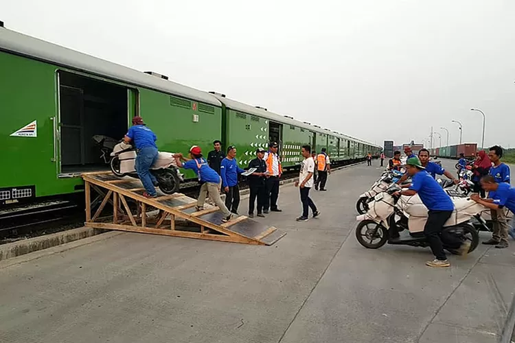 Kemenhub menggelar program mudik Motor Gratis (Motis) Lebaran 2023. (Foto : Instagram @cikarang_dryport.)