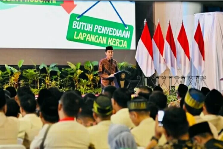   Di Muktamar XVIII Pemuda Muhamadiyah, Jokowi Bilang Indonesia Ingin Jadi Negara Maju Itu Harus (Humas Setkab)