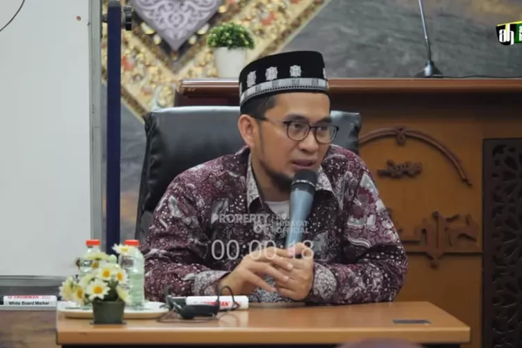 Perbanyak baca doa ini setiap malam di bulan Ramadhan 2023, agar dosa berguguran kata Ustadz Adi Hidayat (YouTube Adi Hidayat Official)