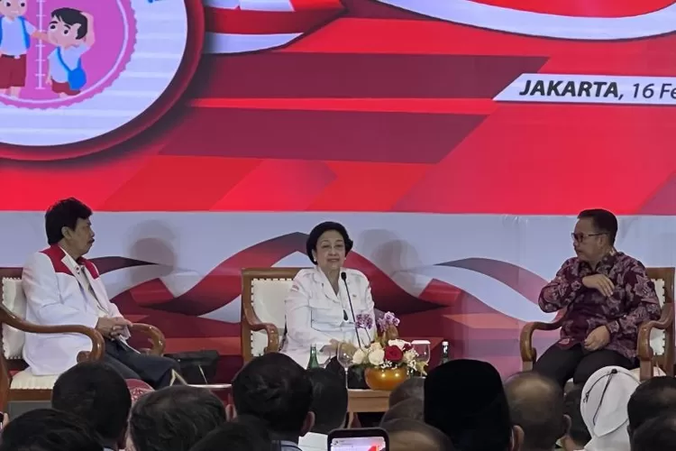 Arsip foto - Presiden Kelima RI Megawati Soekarnoputri menyampaikan pidato kunci dalam acara bertajuk "Kick Off Meeting Pancasila Dalam Tindakan" di Jakarta, Kamis (16/2/2023).  (ANTARA/Putu Indan Savitri)