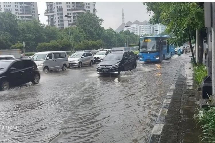 Ibu Kota Jakarta Diguyur Hujan Deras, Wilayah Terendam Banjir Meluas ...