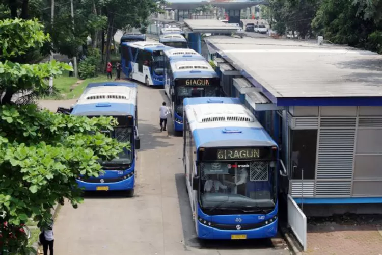 Segera Beroperasi, Uji Coba Bus Transjakarta Ke Bandara Soekarno-Hatta ...