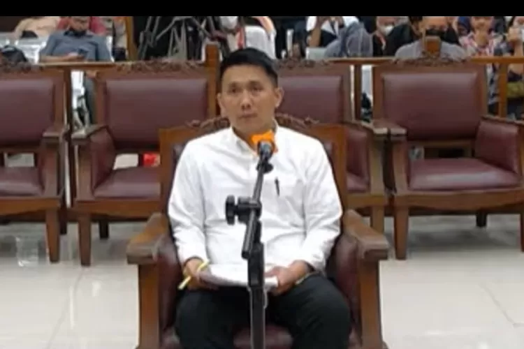 Dpecat dalam Sidang Etik, Kompol Chuck Purwanto Divonis 1 tahun penjara . (tangkapan layar instagram)