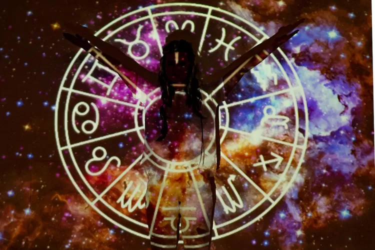Zodiak Pisces Ramalan Dalam Pekan Ini 20 - 26 Februari 2023, Kamu Menjadi Sensitif, Kontrol Dirimu. (Pexels.com/@mikhail-nilov/)