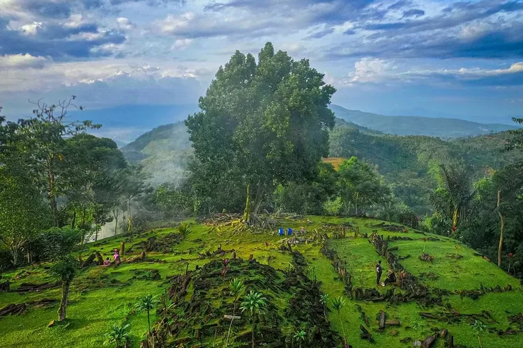 Gunung Padang Cianjur Pesona Arkeologi Yang Memukau Di Tengah Keindahan ...