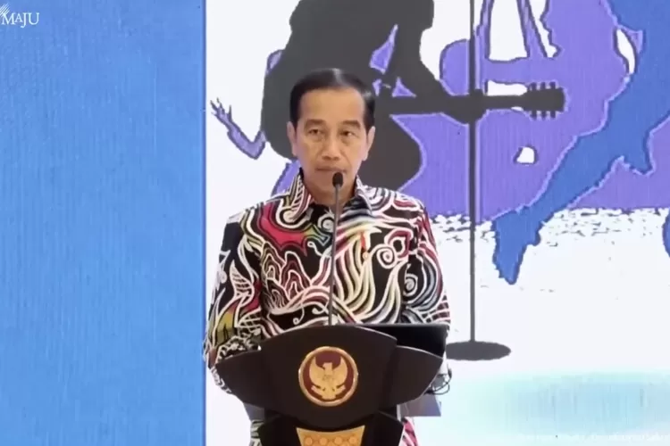Ada Duit Nganggur 690 T! Jokowi Ingin Masyarakat Sering Belanja di Mall atau Konser (SC/Youtube Sekretariat Kabinet RI)