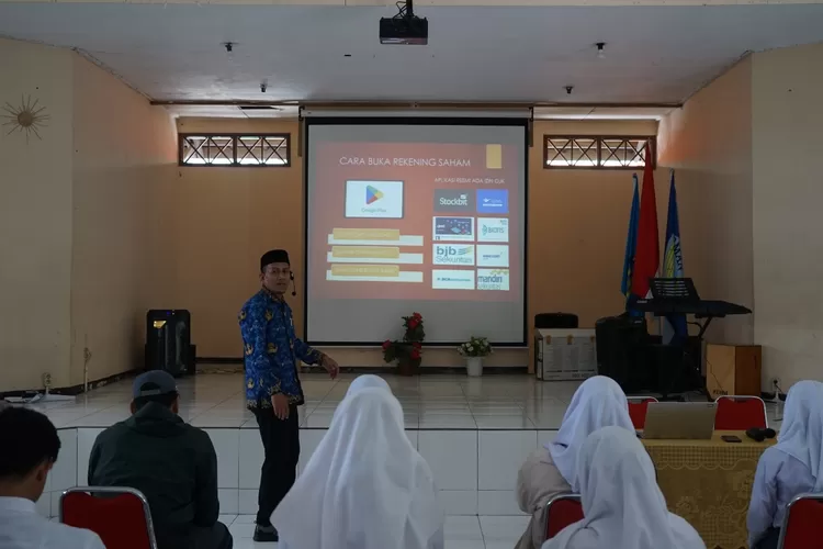 Syarat Menjadi Guru Abad 21 harus siap menderita dan kreatif.