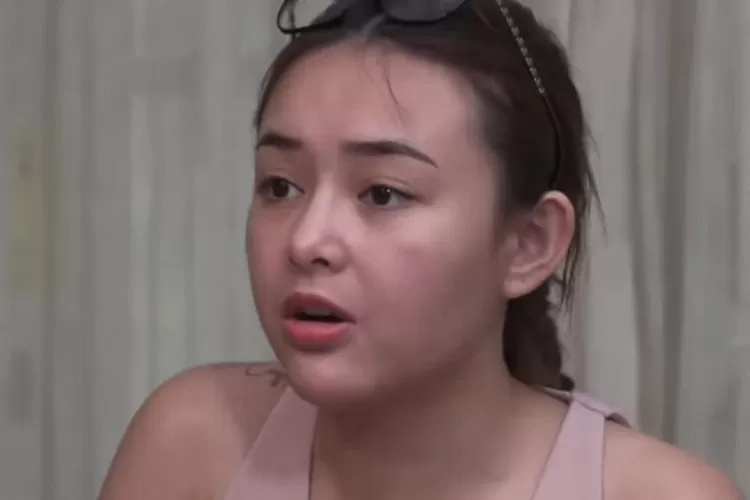 Amanda Manopo saat di House of Mama Gigi ditanya lebih pilih main sinetron atau jadi host (Gorajuara/dok: Tangkap Layar YouTube SCTV)
