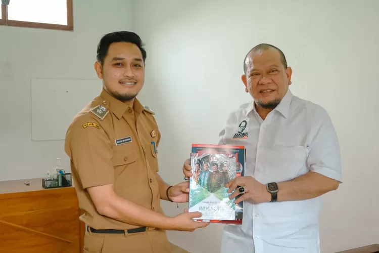 Di sela-sela reses di Jawa Timur, Ketua DPD RI, AA LaNyalla Mahmud Mattalitti, menyempatkan diri mengunjungi Desa Mojorejo, Kebon Sari, Madiun foto: Ist