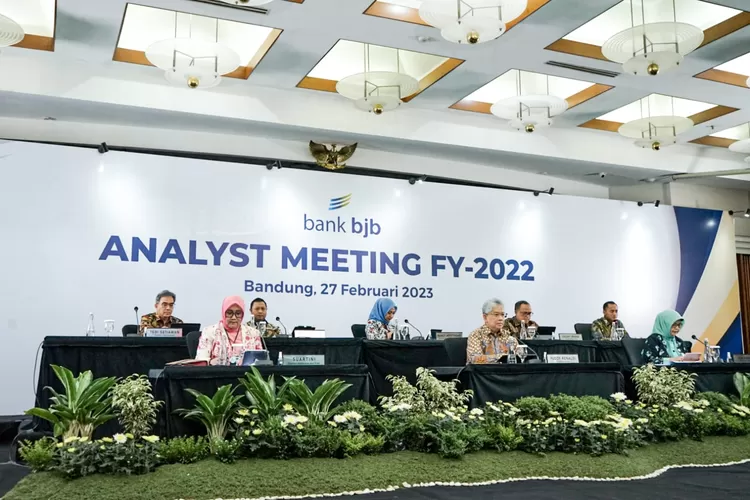 paparan Analyst Meeting Full Year 2022 yang dilaksanakan pada Senin 27 Februari 2023, bank bjb mencatatkan kinerja solid di berbagai sektor bisnis.  (ayopontianak.com/dok. bank bjb)