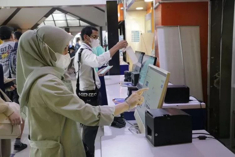 PT KAI Daop 2 Bandung siapkan 250 ribu tiket kereta api jarak jauh untuk angkutan Lebaran 1444 H (dok. jabarprov.go.id)