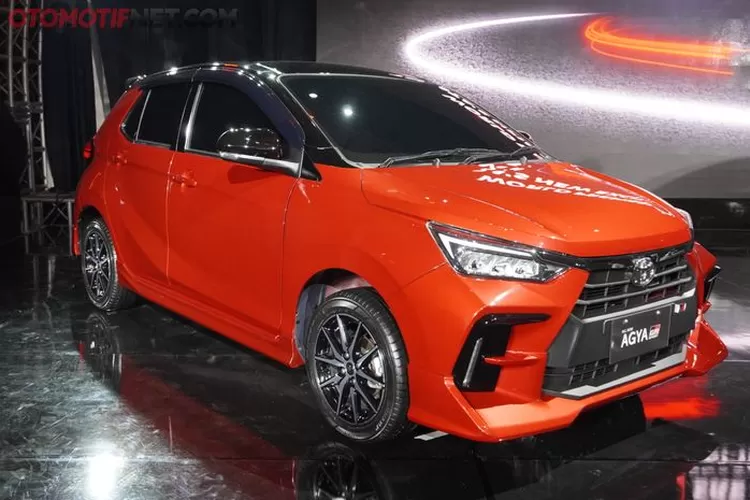 Toyota Agya  (https://otomotifnet.gridoto.com/read/233701964/agya-varian-non-lcgc-siap-dirilis-bakal-jadi-pesaing-brio-rs)