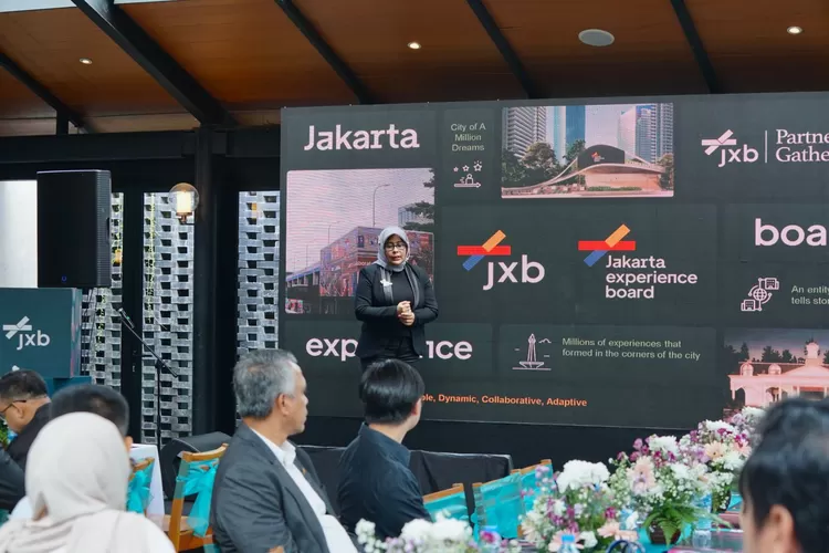Dirut JXB Novita Dewi menyampaikan sambutan pada  JXB Gathering di Bale Nusa Jakarta, Selasa (28/2/2023) 