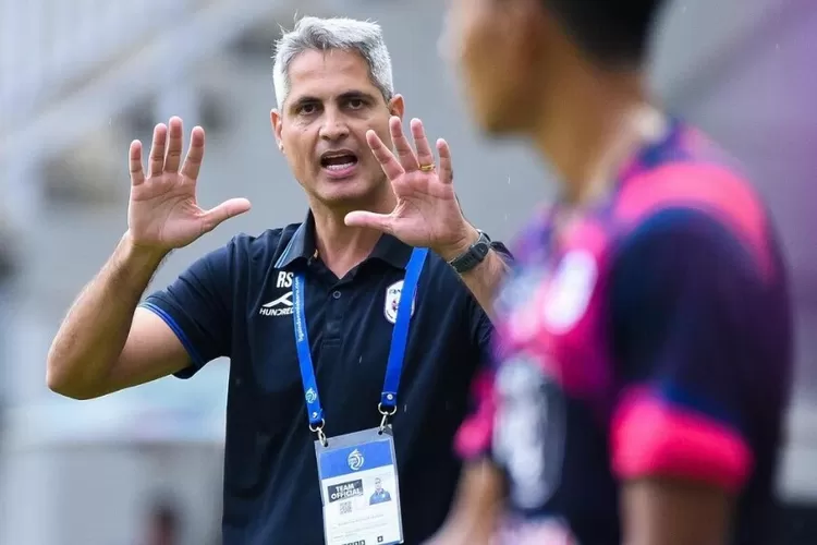 Rodrigo Santana, pelatih Sang Sultan Rans Nusantara FC, senang bisa menahan imbang Persebaya Surabaya 2-2