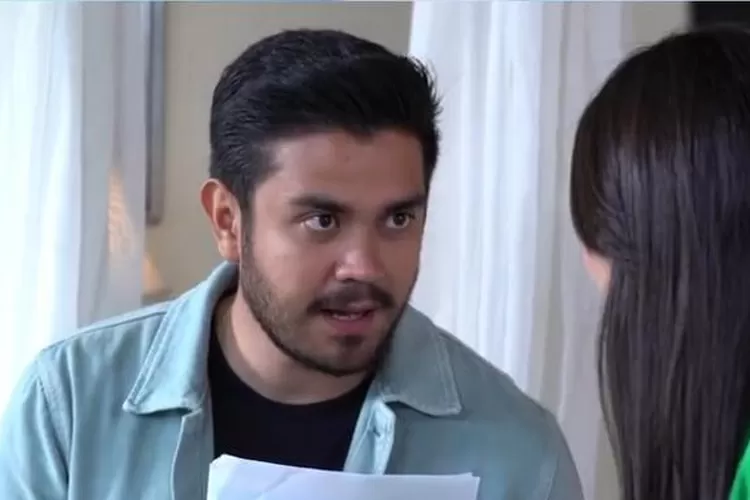 Arya di sinetron Cinta Setelah Cinta malam ini memberikan kejutan kepada Starla. (Instagram.com/@cintasetelahcinta.sctv)