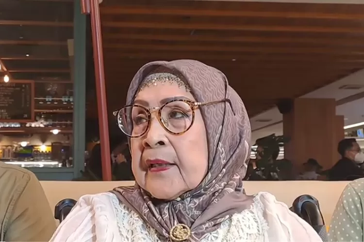 Ibunda Ferry Irawan kesal dengan tingkah Venna Melinda yang perlakukan Ferry bak pembantu, dari bangunkan Athalla sampai gendong Vania (tangkapan layar Youtube Was Was)