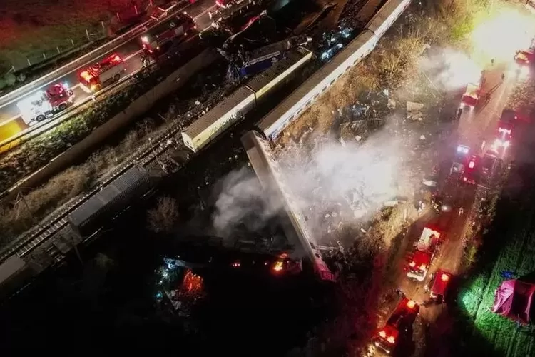 Kereta Tabrakan Di Yunani (istimewa)