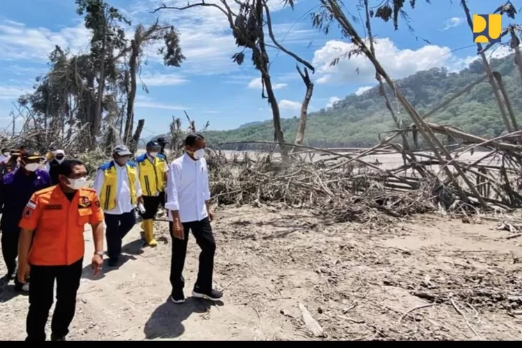 Menteri Pekerjaan Umum dan Perumahan Rakyat (PUPR) Basuki Hadimuljono hadir mendampingi Presiden Jokowi dan berbagi pengalaman terkait bencana dalam Rapat Koordinasi Nasional Penanggulangan Bencana (Rakornas PB)