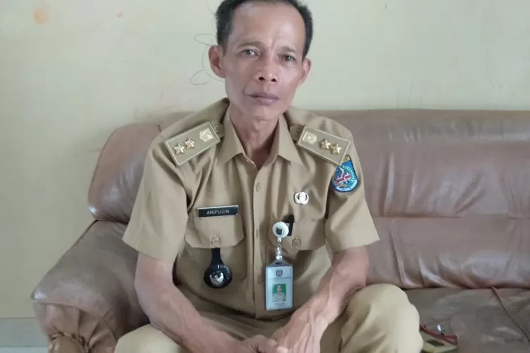 PEJABAT : Lurah Jatimulya, Aripudin.