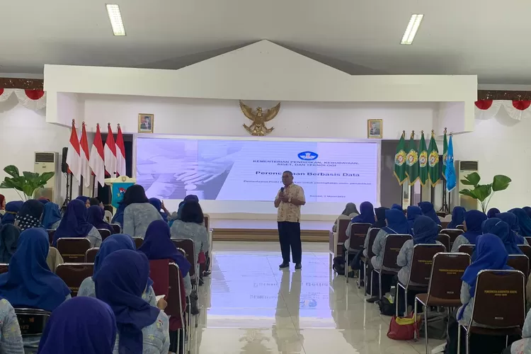 Workshop Implementasai Kurikulum Merdeka pendidik PAUD bersama Himpaudi Kendal di Pendopo Tumenggung Bahurekso.  (Edi Prayitno / kontributor Kendal)