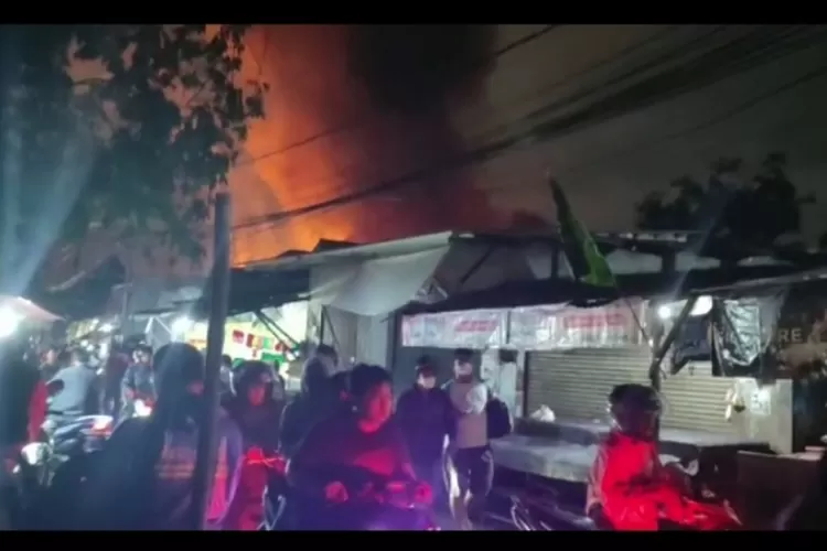 Kebakaran hebat melanda Depo Pertamina Plumpang, Koja, Jakarta Utara. (Pmjnews)