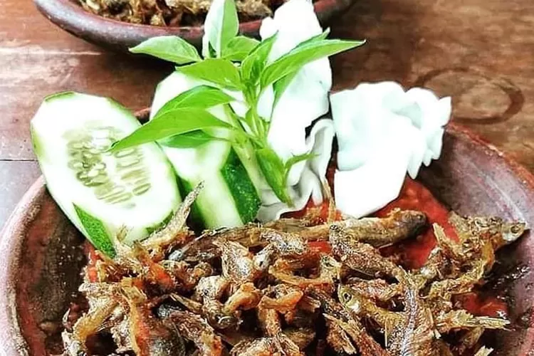 Sambel Wader, oleh-oleh khas Mojokerto (instagram / @catatkuliner)