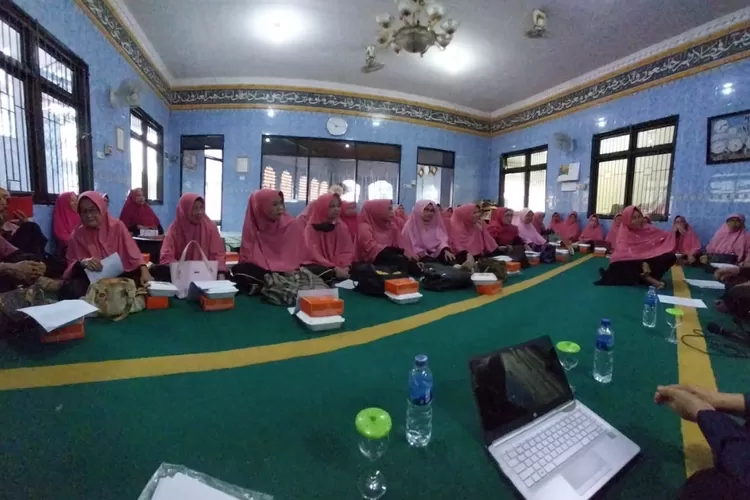 Sedikitnya ada delapan dampak buruk pernikahan dini yang bisa menjadi sebuah &lsquo;peringatan&rsquo; supaya dipikir ulang untuk menikah di usia yang masih terbilang muda. 