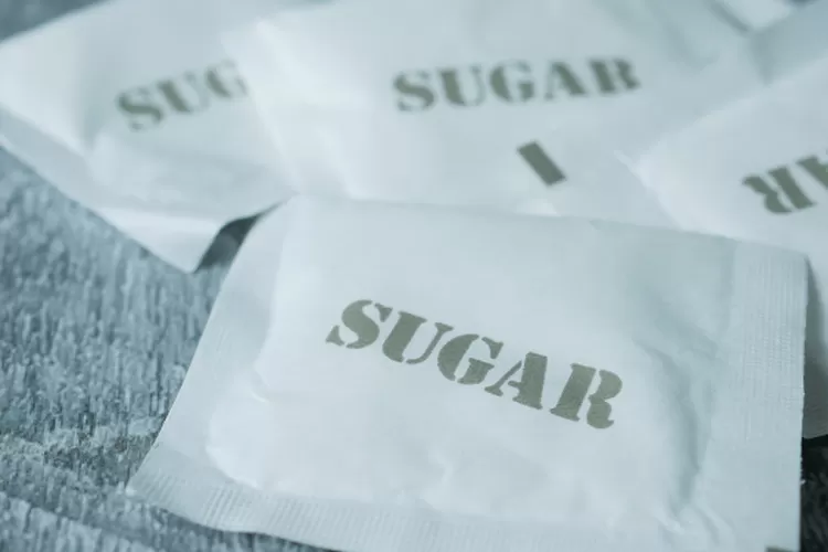 Perubahan kecil dalam pola makan dapat membantu mengurangi risiko masalah kesehatan yang disebabkan oleh konsumsi gula berlebihan. (pexels / towfiqu barbhuiya)