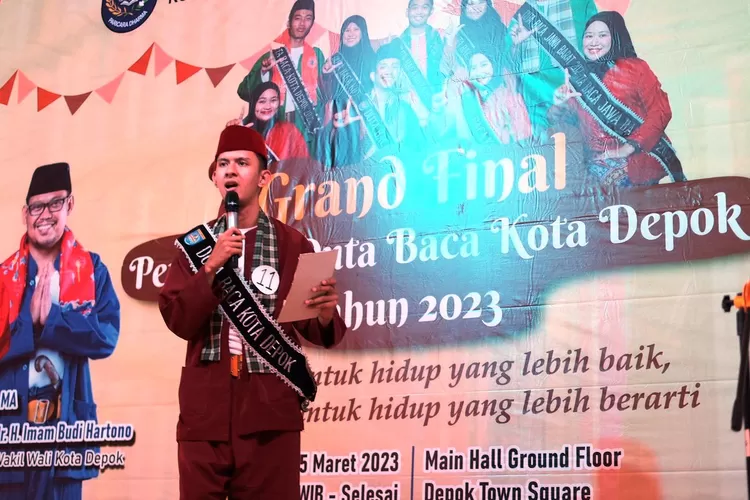 Muhammad Hasan saat di acara Grand Final Pemilihan Duta Baca Kota 2023 di Depok Town Square, Minggu (5/3).&nbsp; (ANDIKA EKA/RADAR DEPOK)