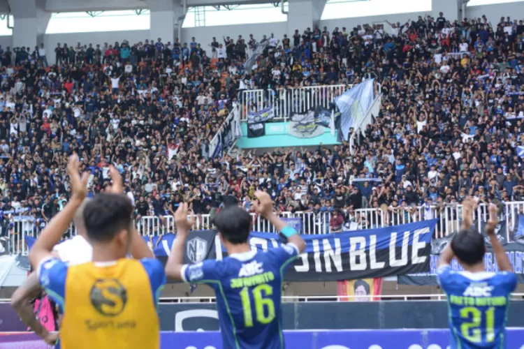 Jelang Lawan Persik, Persib Bandung Harapkan Dukungan Penuh Bobotoh di Stadion. (Dok/Persib.co.id)