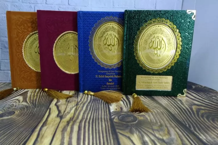 Ilustrasi buku Yasin  (https://penerbitalquran.com/jual-buku-yasin-terdekat.html)