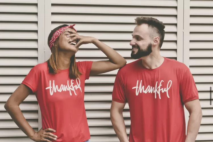 Ilustrasi tanda cewek suka  (Unsplash/ Lucas Lenzi)