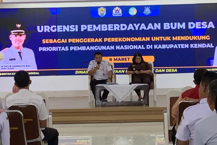 Sosialisasi Urgensi Pemberdayaan BUMDes di Pendopo Tumenggung Bahurekso. (edi prayitno/kontributor Kendal)