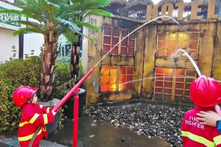 harga tiket wahana tempat wisata terdekat Bandung Barat Kota Mini Lembang. (Instagram/@kota_mini)