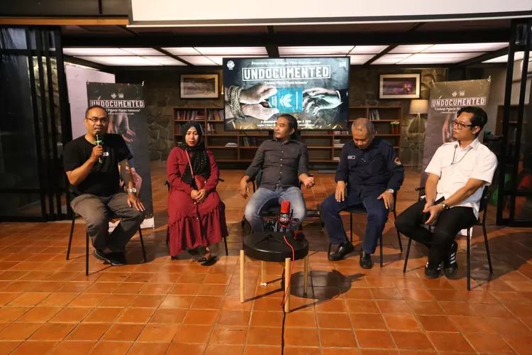 Film dokumenter UNDOCUMENTED :  Nasib Pekerja Migran selama Pandemi Covid-19