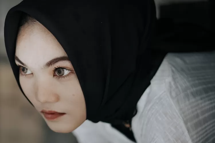 Begini rahasia dan tips untuk mendapatkan cantik alami dan natural, hanya dengan membaca doa amalan khusus selesai sholat Isya (Foto: Ilustrasi Cantik/Pixabay)