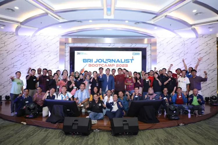 BRI mengadakan lomba penulisan artikel yang mengambil tema "Keberhasilan Transformasi Culture dan Digital BRI Pasca Pandemi"  sebagai bagian dari program BRI Fellowship Journalism . (ayopontianak.com/dok. BRI)