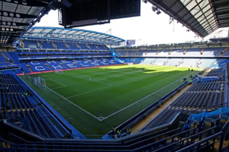 Chelsea Berbuka Puasa Bersama di Stamford Bridge, Pertama di Liga Inggris (Chelsea )