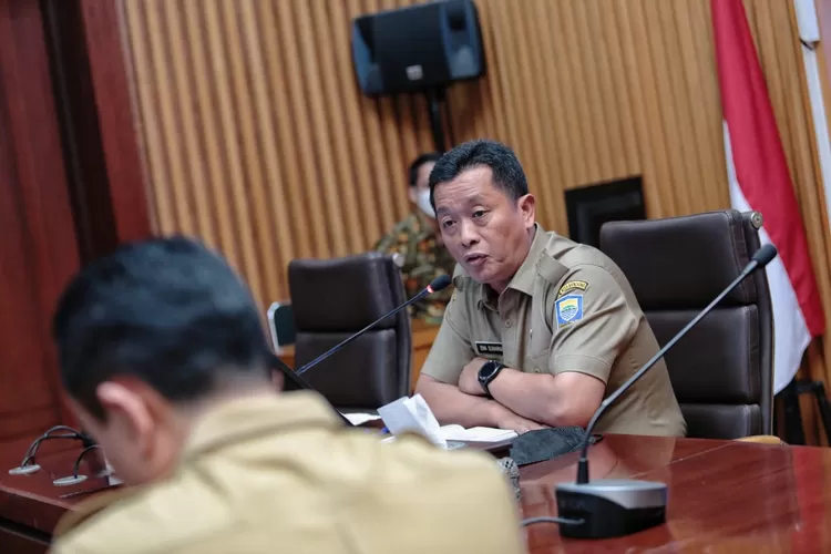 Sekretaris Daerah Kota Bandung, Ema Sumarna dalam rapat koordinasi bersama organisasi perangkat daerah (OPD) di Balai Kota Bandung menyatakan, Bazar Bulan Ramadan di Kawasan Ini Tidak Diizinkan (dok. Bandung.go.id)