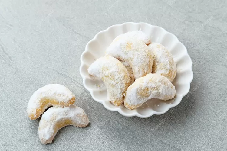 Resep Putri Salju, Kue Berbentuk Seperti Bulan Sabit dengan Taburan Gula, Cocok Jadi Ide Jualan Ramadhan (freepik)