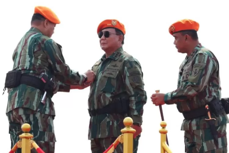 Prabowo diangkat jadi warga kehormatan Kopasgat, singgung Indonesia butuh pasukan yang kuat.  (kemhan.go.id)