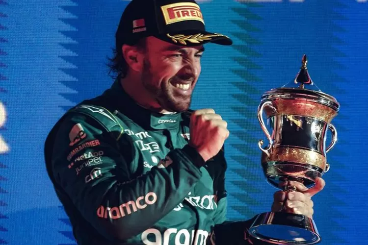 Kekasih Fernando Alonso bongkar rencana pensiun sang pembalap, benarkah? (Instagram @astonmartinf1)