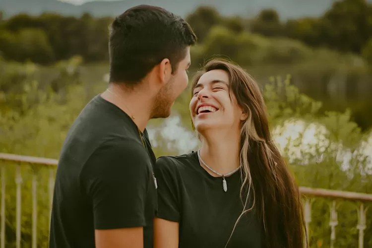 Ilustrasi ciri wanita mencintai dengan tulus sama pasangan (Pexels/Luis Zambrano)