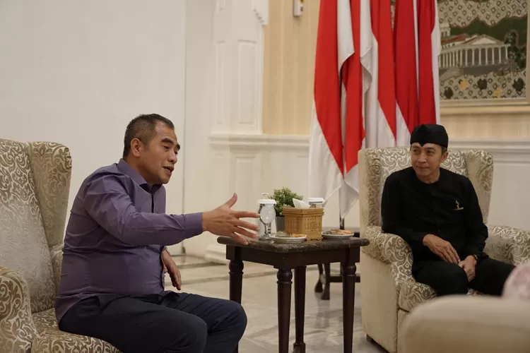 Sekretaris Komisi II DPRD Deli Serdang, OK Arwindo beserta 4 anggota Komisi II diterima langsung Wakil Wali Kota Bogor, Dedie A. Rachim di Paseban Suradipati, Balai Kota Bogor.