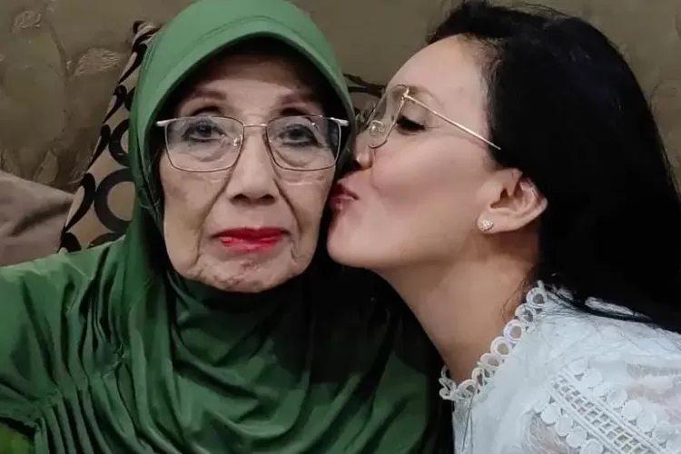 Nani Wijaya dan Rieke Diah Pitaloka